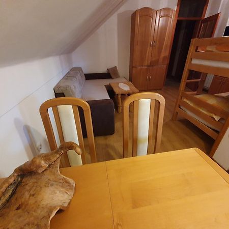 Miskar Rooms Cerknica Ruang foto