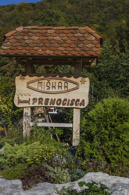 Miskar Rooms Cerknica Bagian luar foto